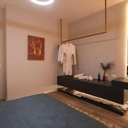 Apartment Vala Near Park
